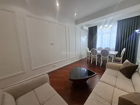 Kirayə verilir 2 otaqlı mənzil 85 m²