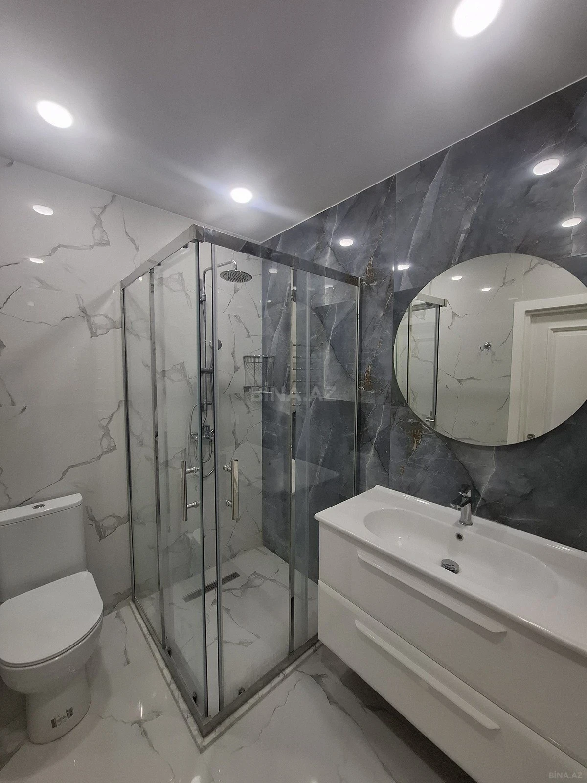 Kirayə verilir 2 otaqlı mənzil 85 m²
