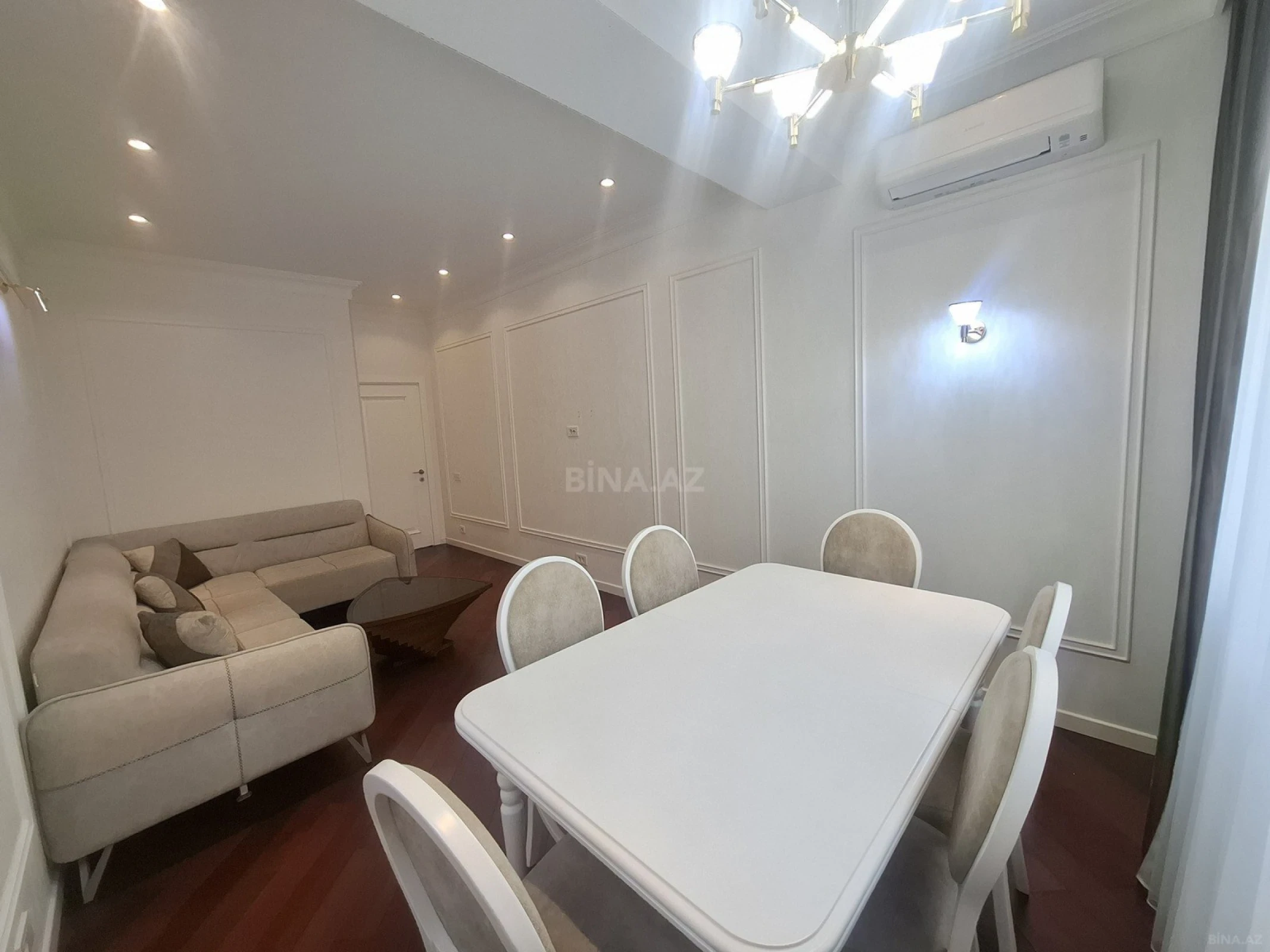 Kirayə verilir 2 otaqlı mənzil 85 m²