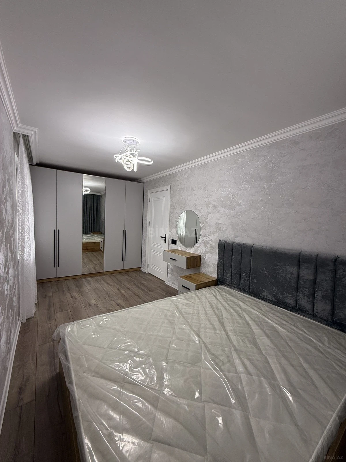 Satılır 2 otaqlı mənzil 55 m²