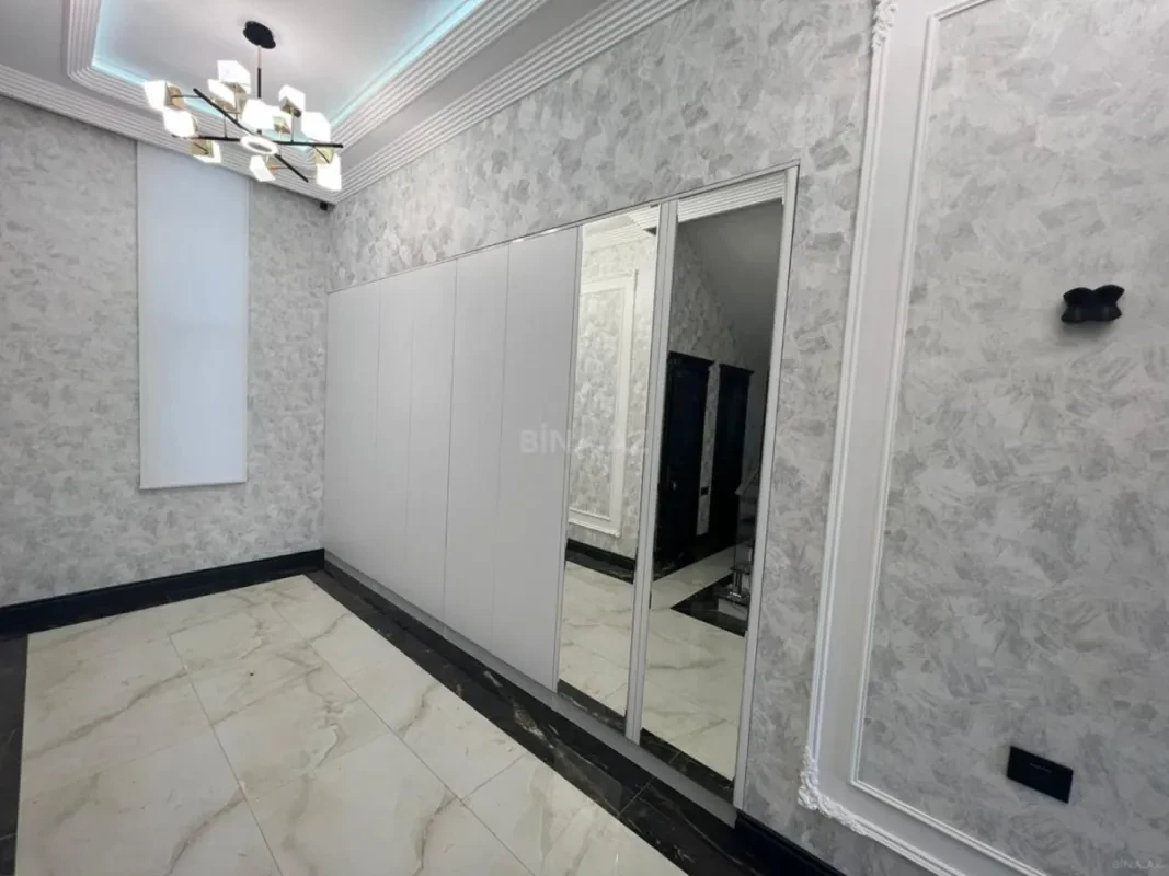 Satılır 6 otaqlı həyət evi 370 m²