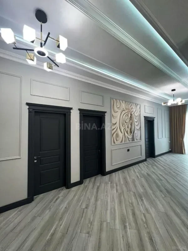 Satılır 6 otaqlı həyət evi 370 m²