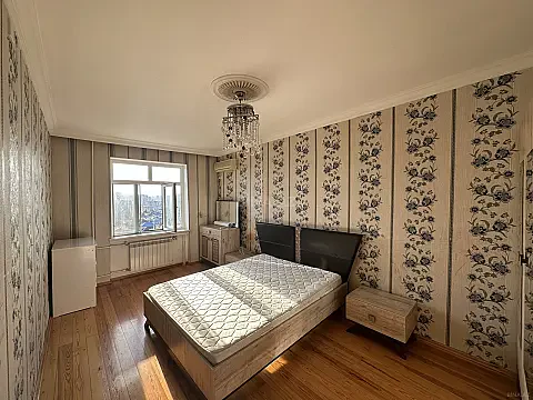Satılır 4 otaqlı mənzil 120 m² — Bakı, Həzi Aslanov qəs. 4 otaq 120.00 m²