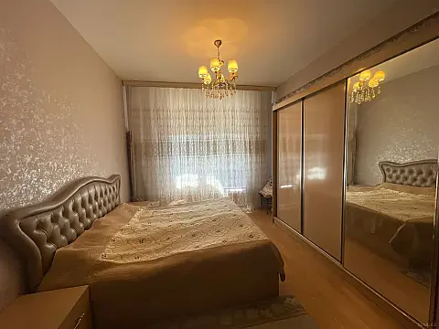 Satılır 3 otaqlı mənzil 108 m²
