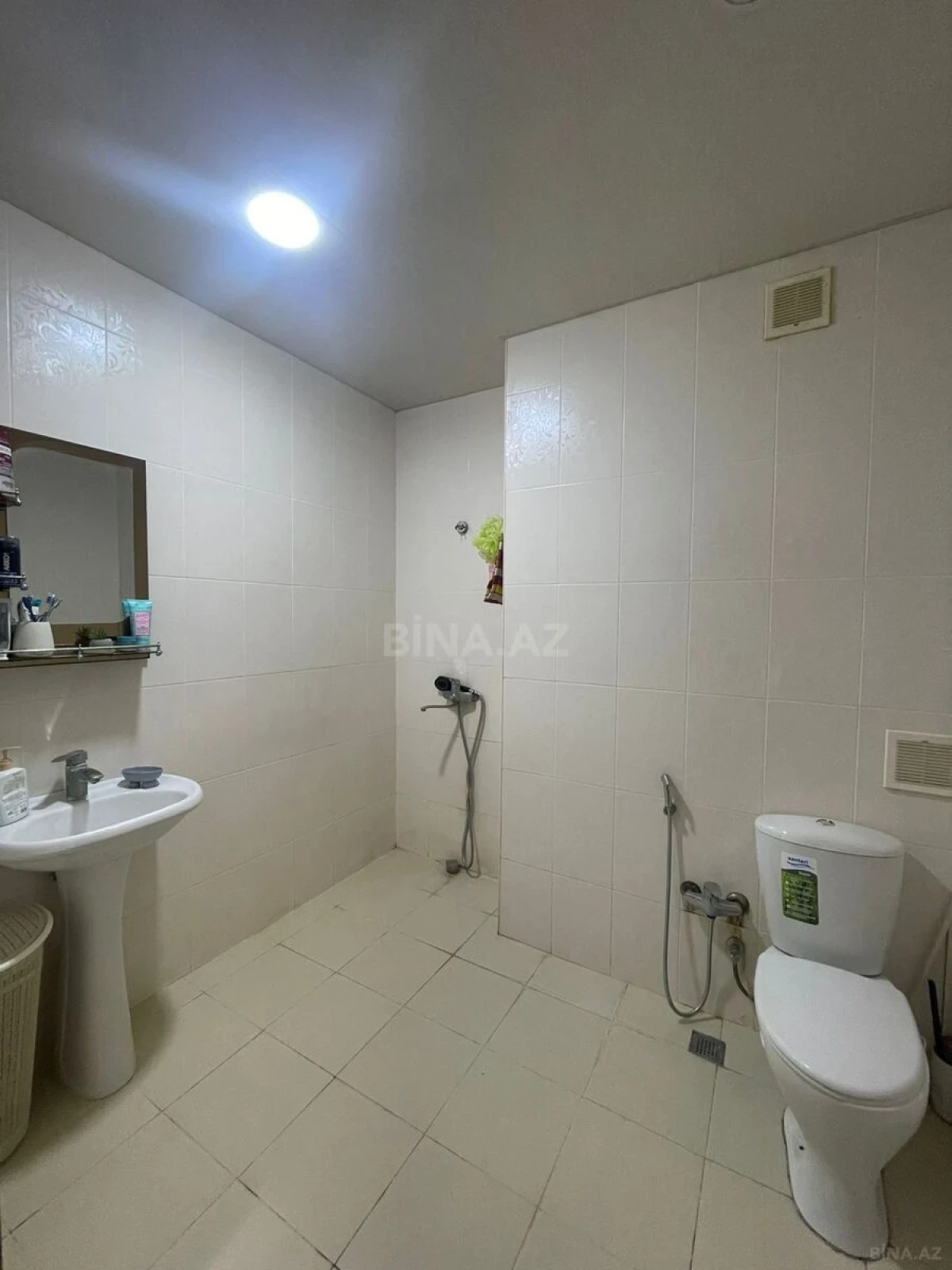 Satılır 3 otaqlı mənzil 108 m²