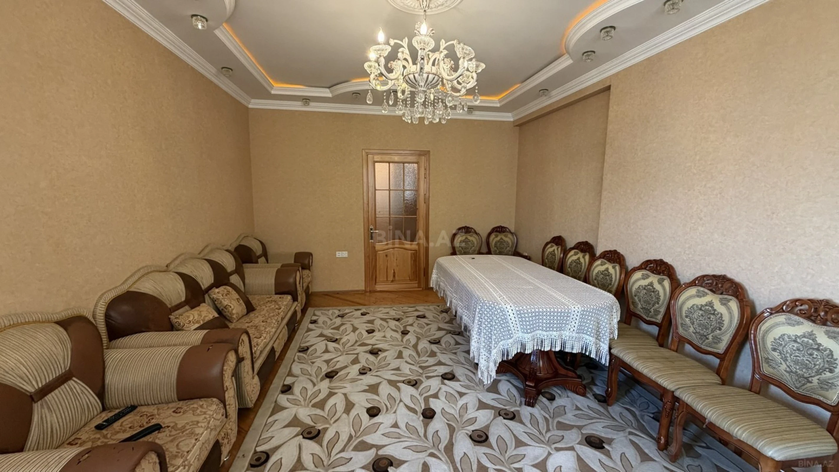 Kirayə verilir 2 otaqlı mənzil 75 m²