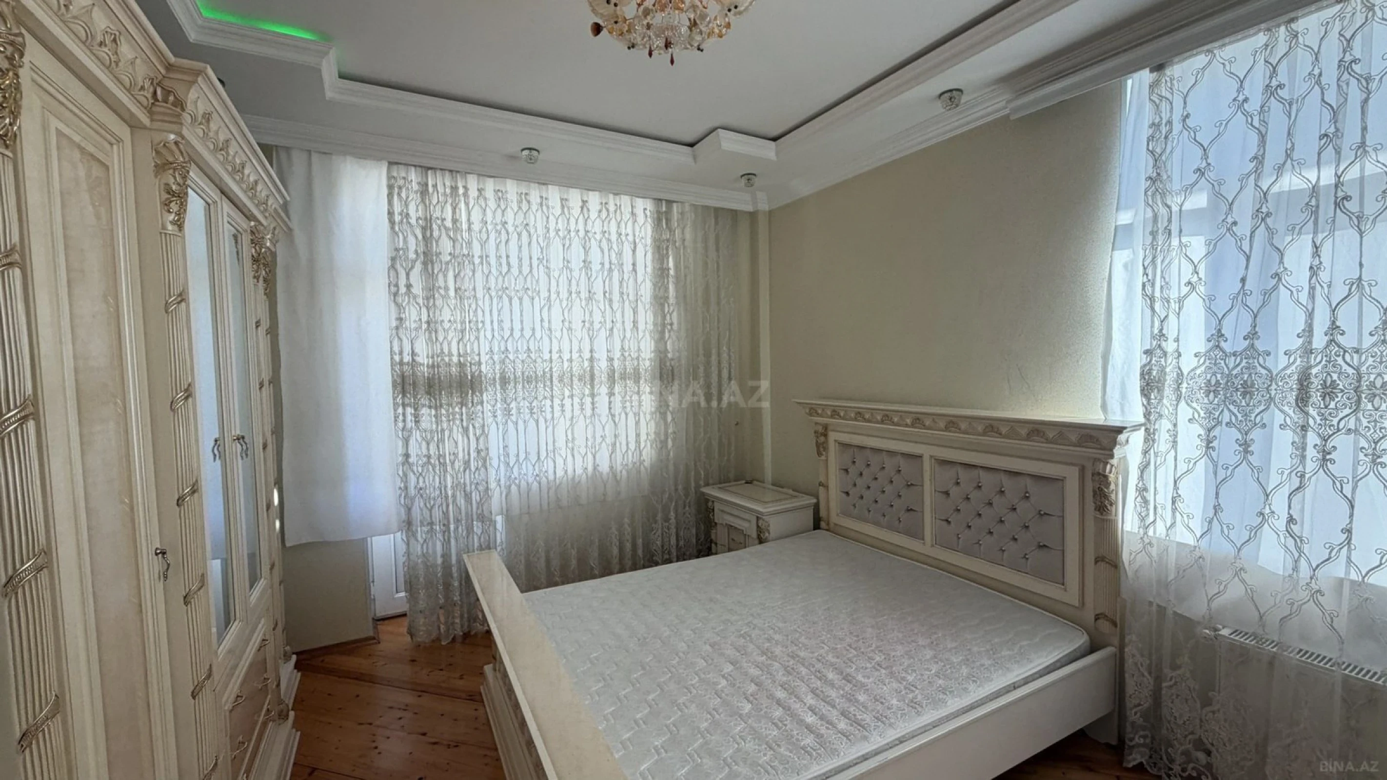 Kirayə verilir 2 otaqlı mənzil 75 m²