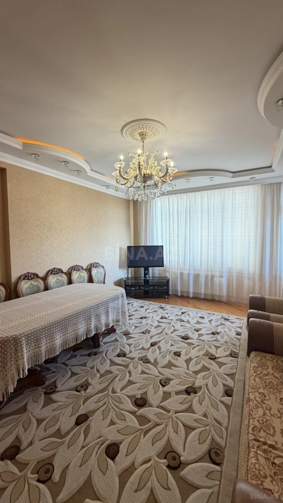Kirayə verilir 2 otaqlı mənzil 75 m²