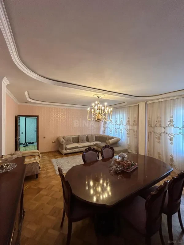 Satılır 4 otaqlı mənzil 100 m²