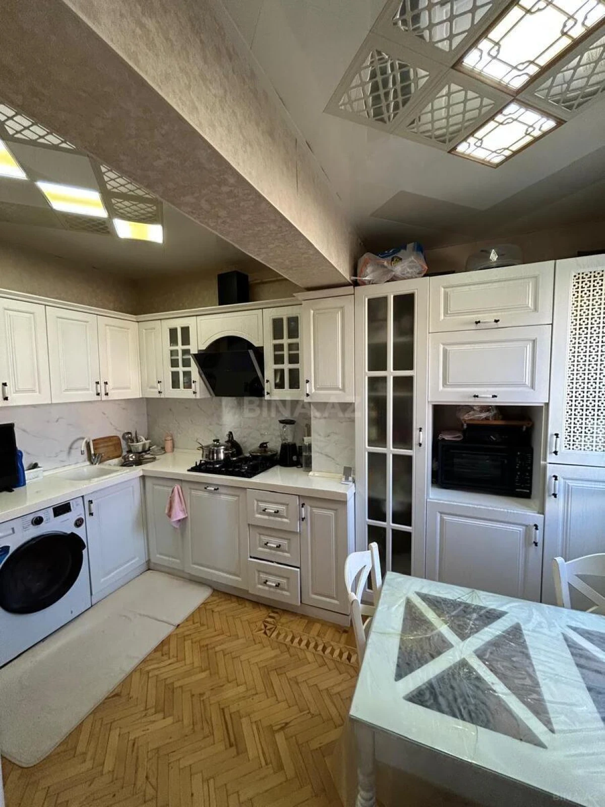 Satılır 4 otaqlı mənzil 100 m²