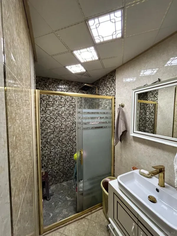 Satılır 4 otaqlı mənzil 100 m²