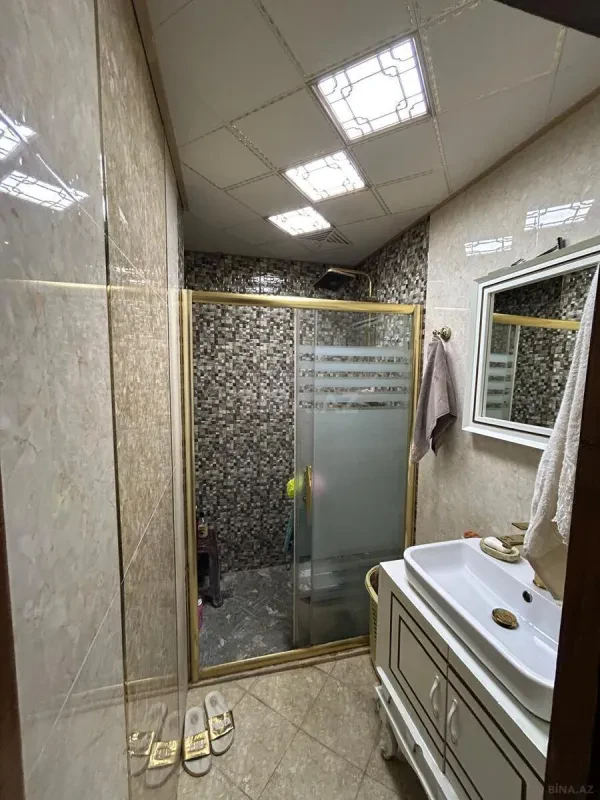 Satılır 4 otaqlı mənzil 100 m²