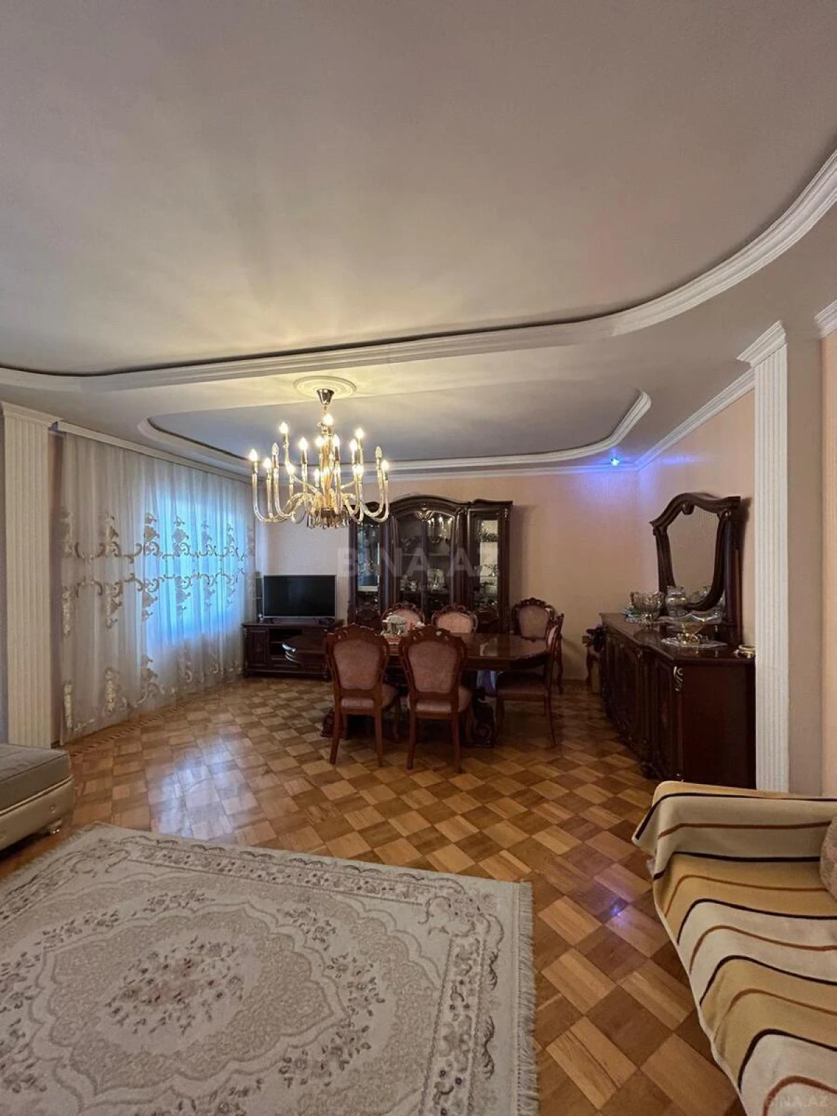 Satılır 4 otaqlı mənzil 100 m²