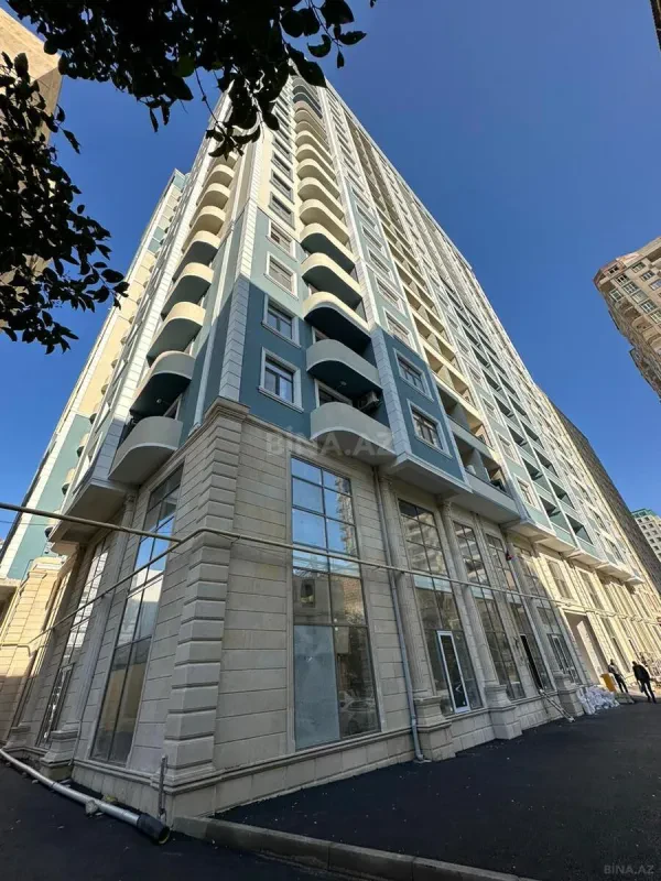 Satılır 4 otaqlı mənzil 167 m²
