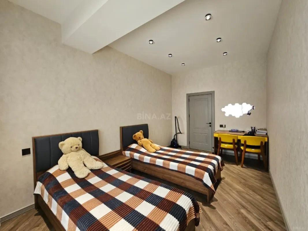 Satılır 4 otaqlı mənzil 120 m²
