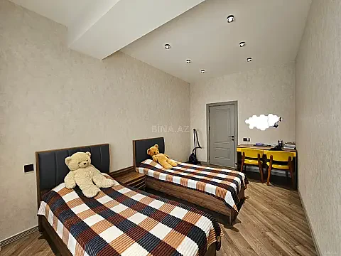 Satılır 4 otaqlı mənzil 120 m²
