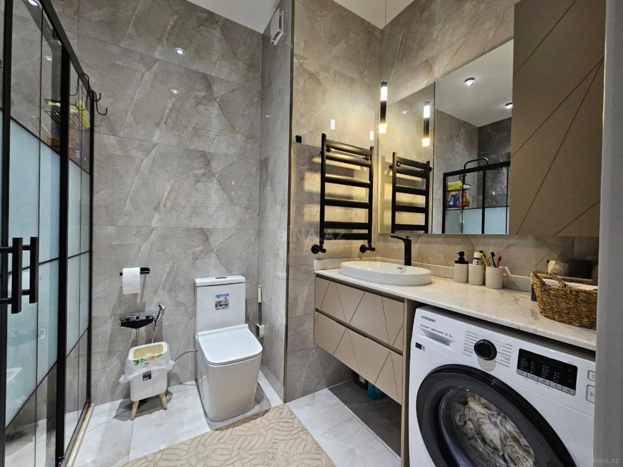 Satılır 4 otaqlı mənzil 120 m²