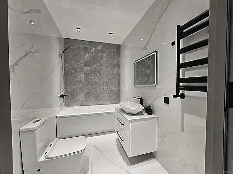 Satılır 4 otaqlı mənzil 120 m²
