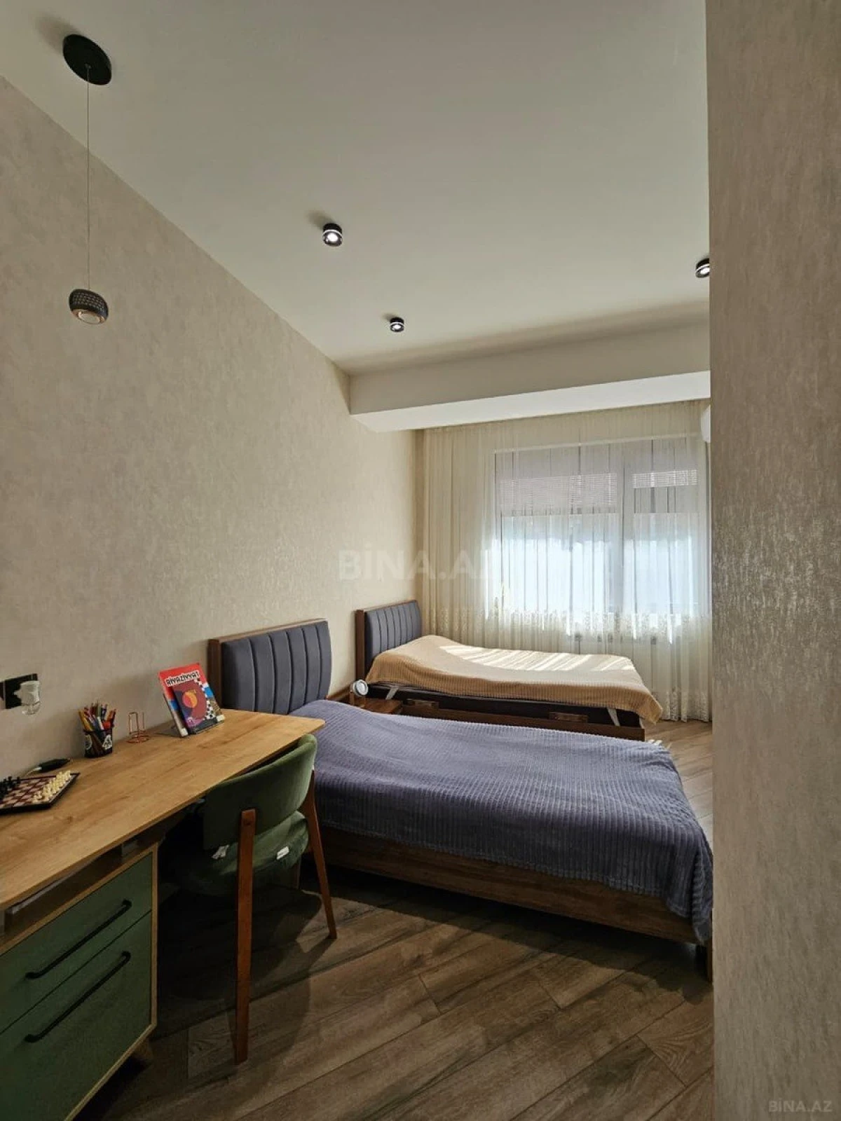 Satılır 4 otaqlı mənzil 120 m²