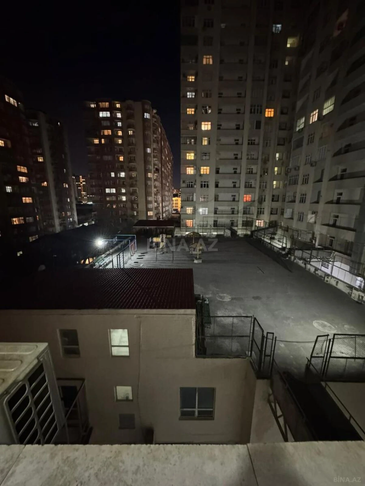 Kirayə verilir 2 otaqlı mənzil 62 m²