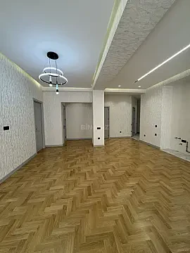 Satılır 4 otaqlı mənzil 117 m²
