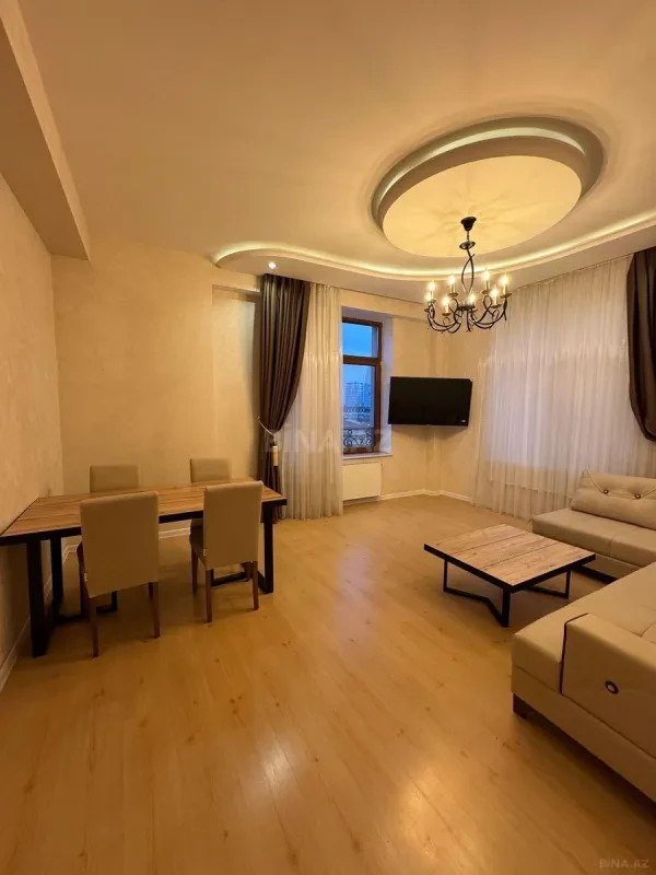 Kirayə verilir 3 otaqlı mənzil 145 m²