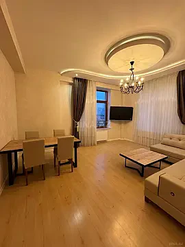Kirayə verilir 3 otaqlı mənzil 145 m²