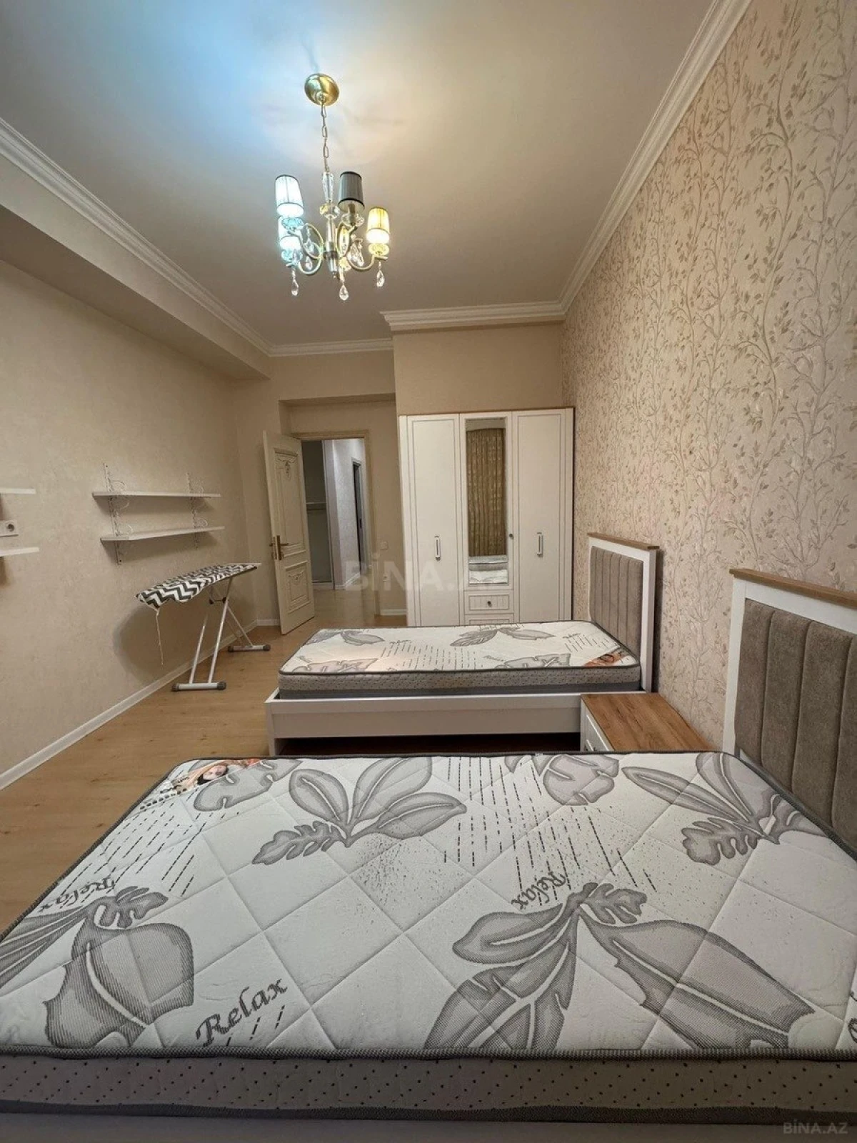 Kirayə verilir 3 otaqlı mənzil 145 m²