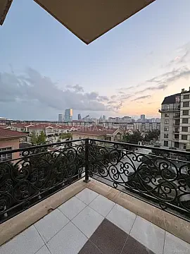 Kirayə verilir 3 otaqlı mənzil 145 m²