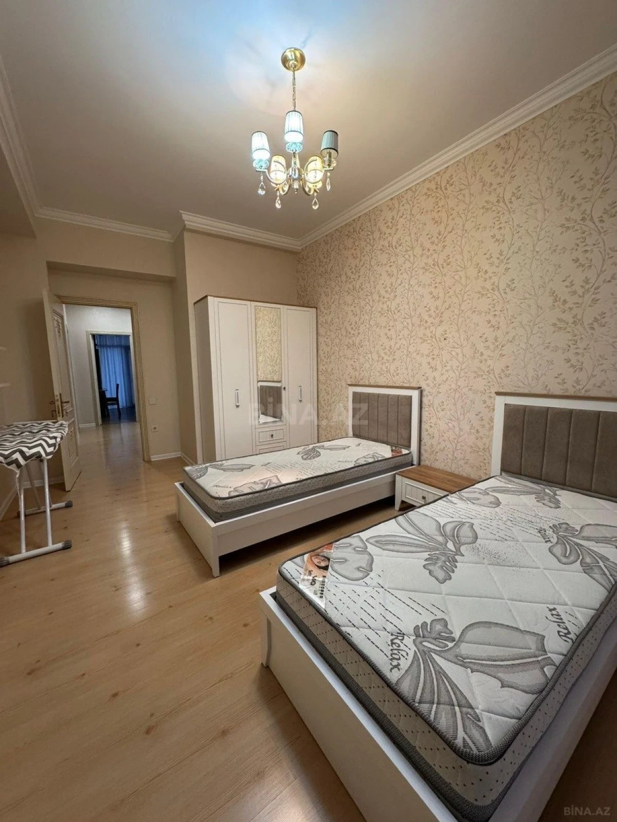 Kirayə verilir 3 otaqlı mənzil 145 m²