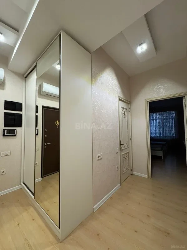 Kirayə verilir 3 otaqlı mənzil 145 m²