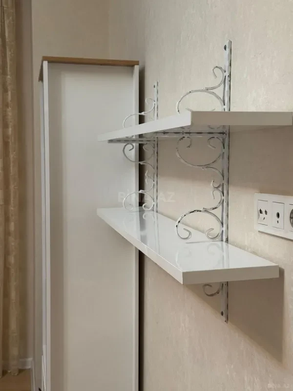 Kirayə verilir 3 otaqlı mənzil 145 m²