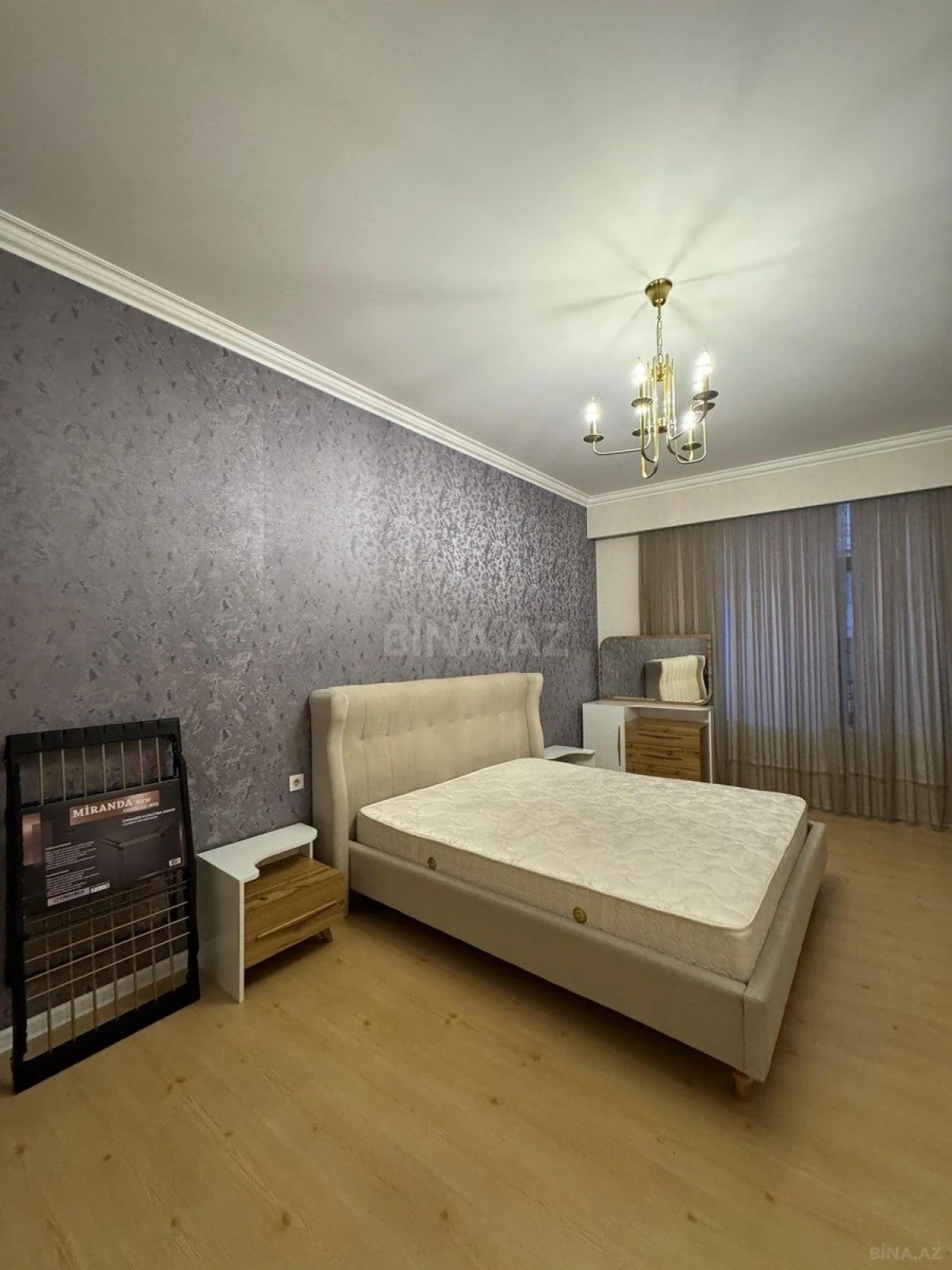 Kirayə verilir 3 otaqlı mənzil 145 m²