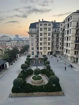 Kirayə verilir 3 otaqlı mənzil 145 m² — Bakı 3 otaq 145.00 m²
