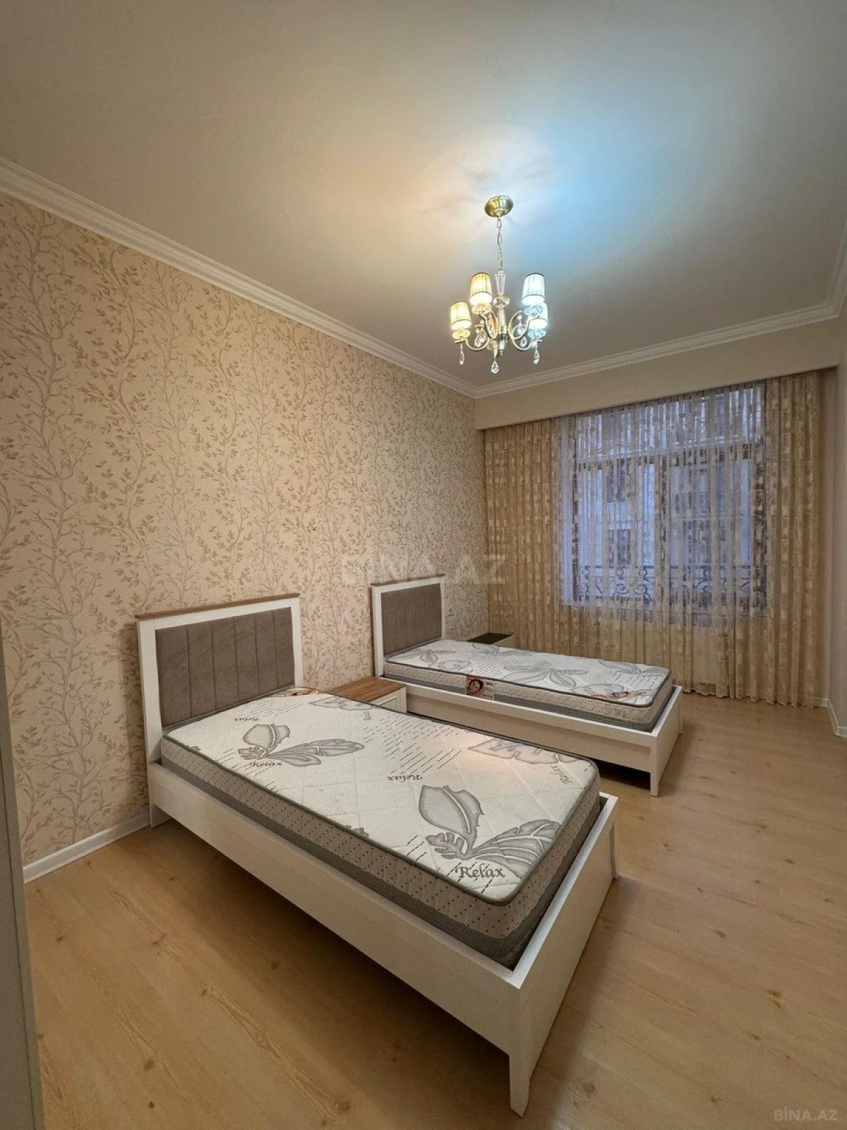 Kirayə verilir 3 otaqlı mənzil 145 m²