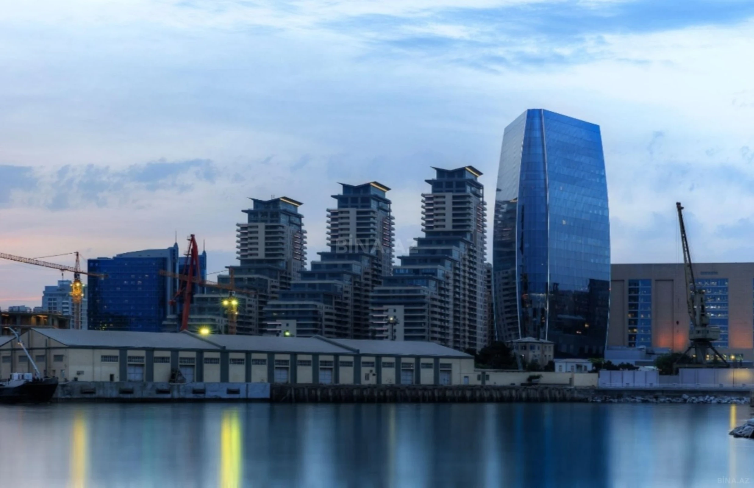 Kirayə verilir 3 otaqlı mənzil 110 m²