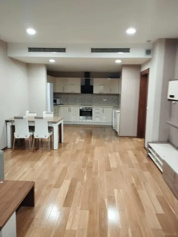 Kirayə verilir 3 otaqlı mənzil 110 m²