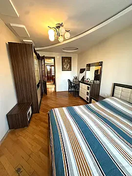 Satılır 4 otaqlı mənzil 100 m²