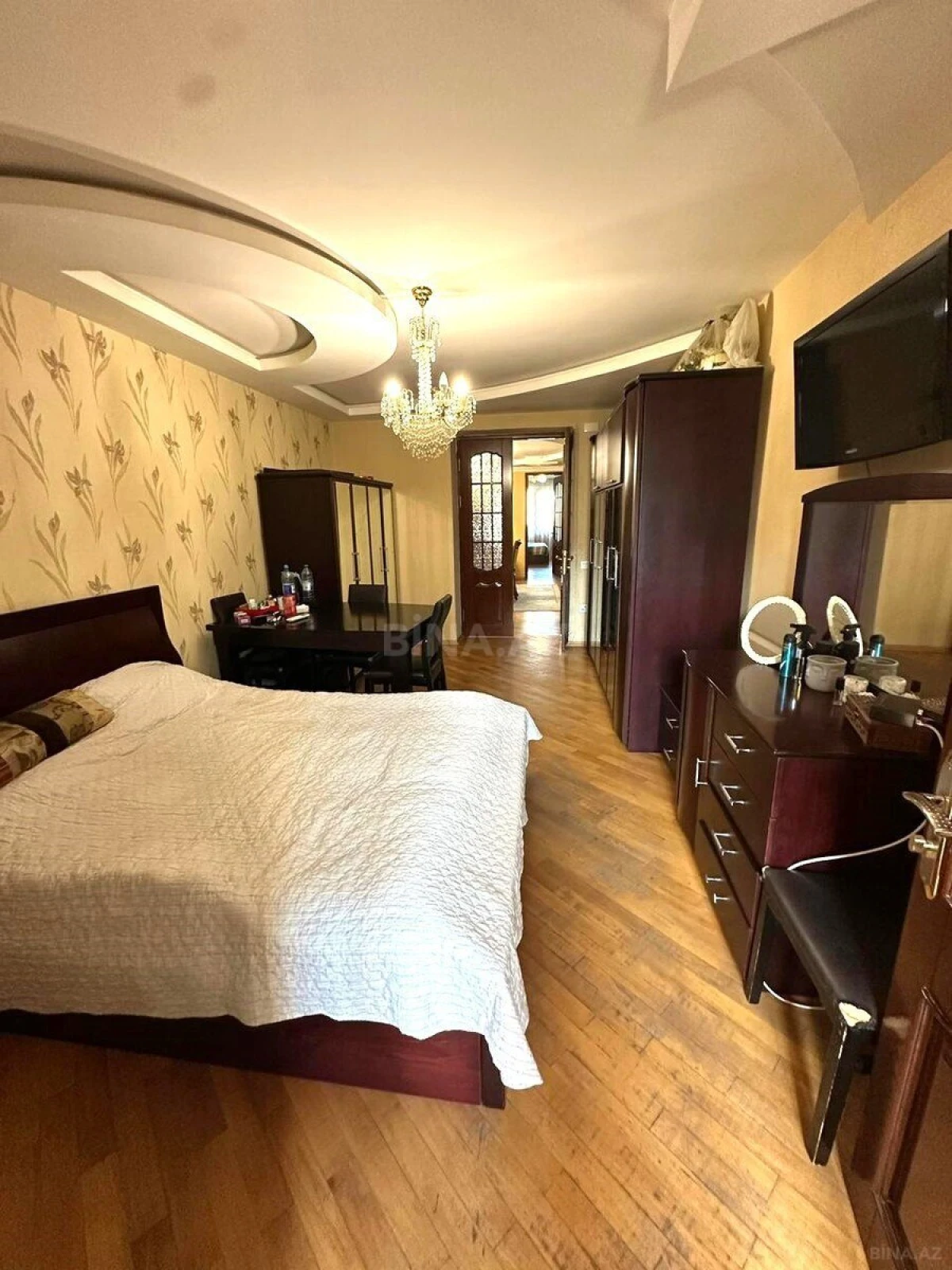 Satılır 4 otaqlı mənzil 100 m²