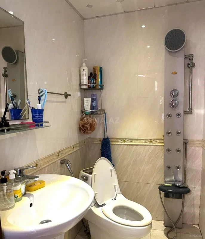 Satılır 4 otaqlı mənzil 100 m²