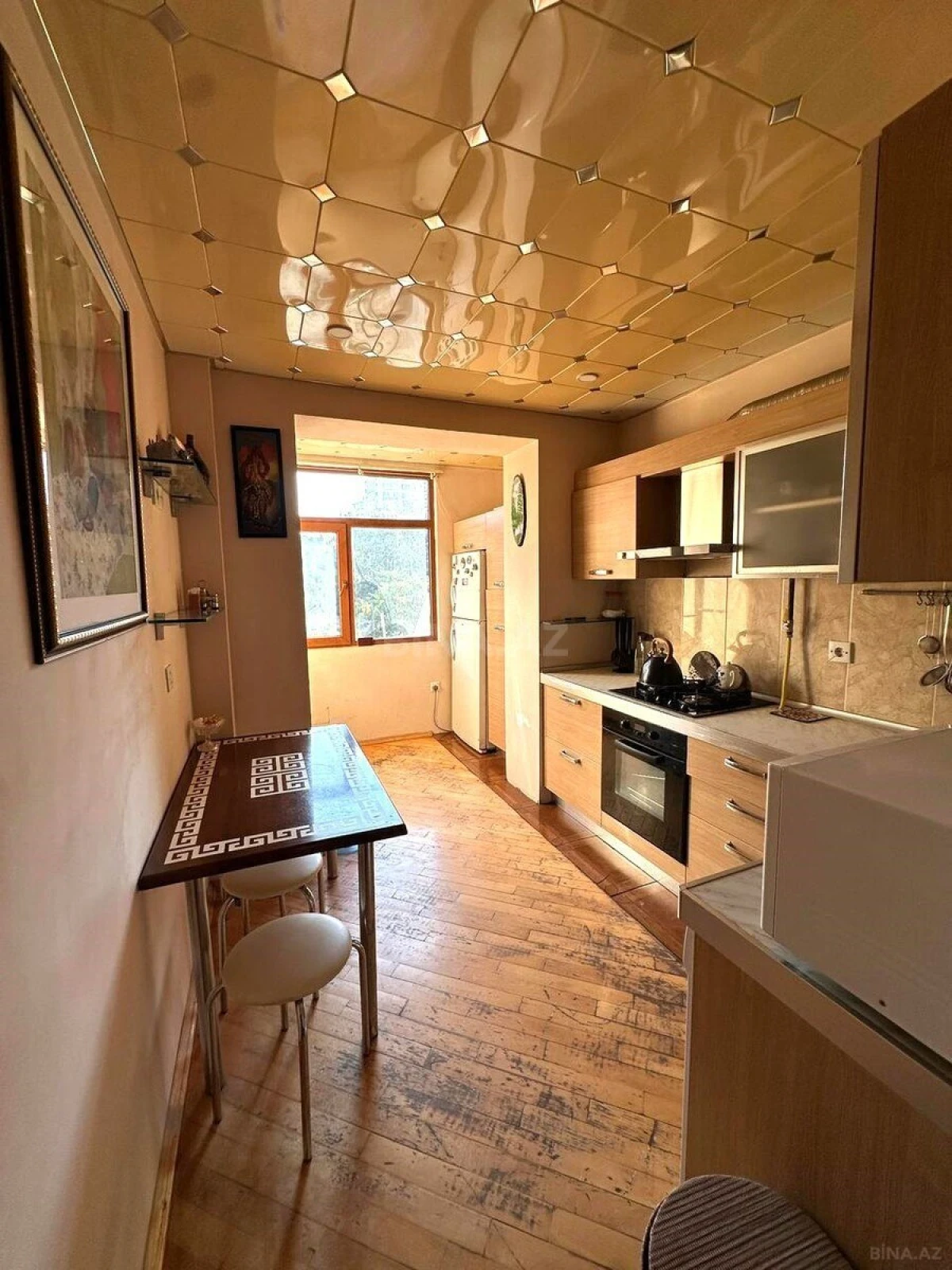 Satılır 4 otaqlı mənzil 100 m²