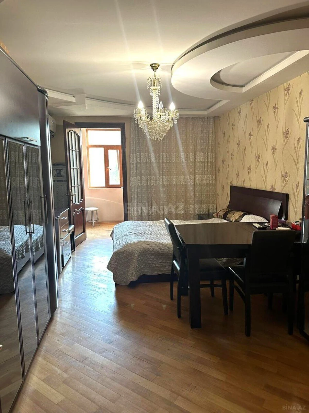 Satılır 4 otaqlı mənzil 100 m²