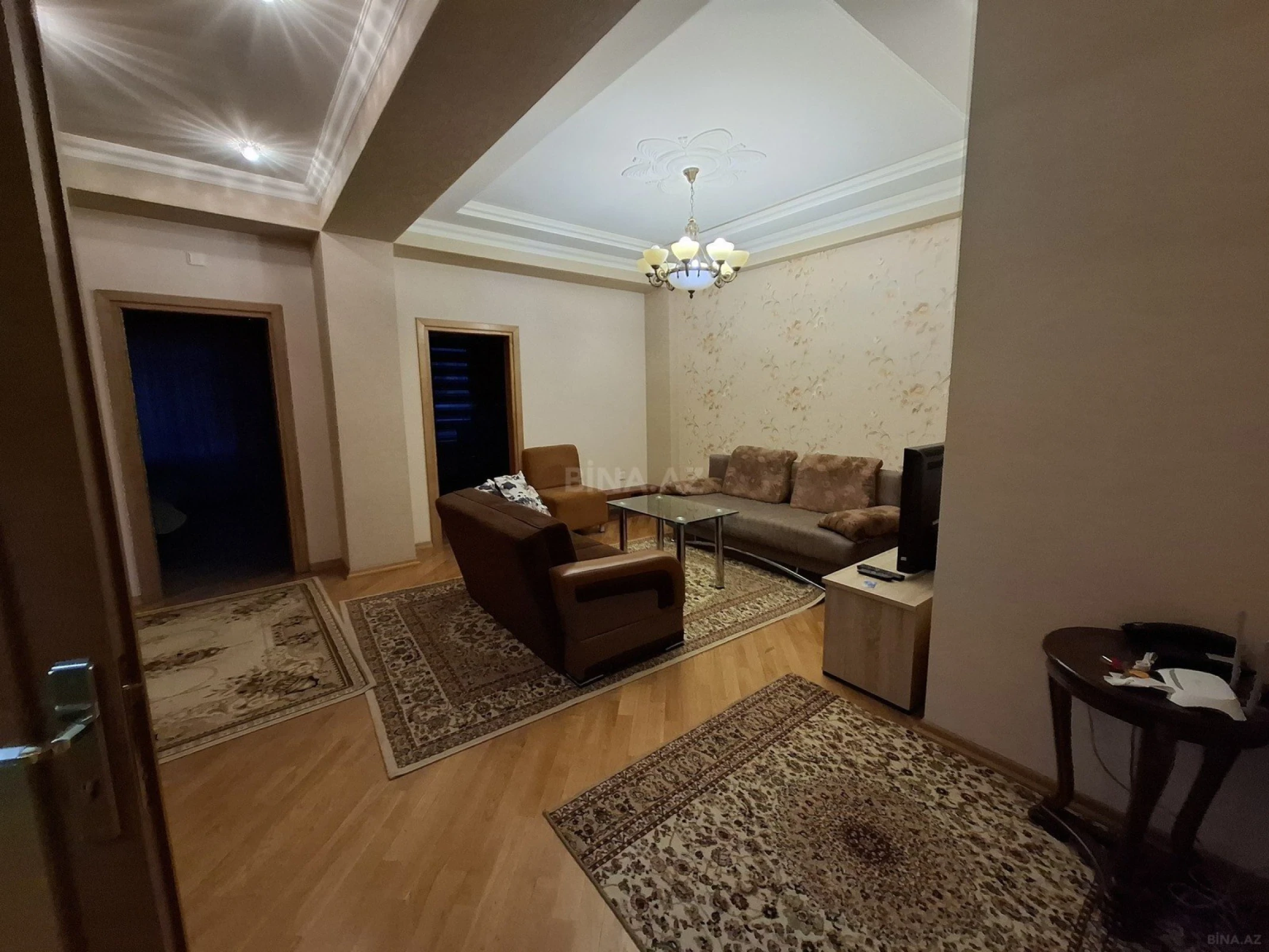 Kirayə verilir 3 otaqlı mənzil 140 m²