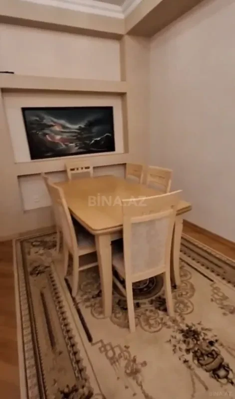 Kirayə verilir 3 otaqlı mənzil 140 m²