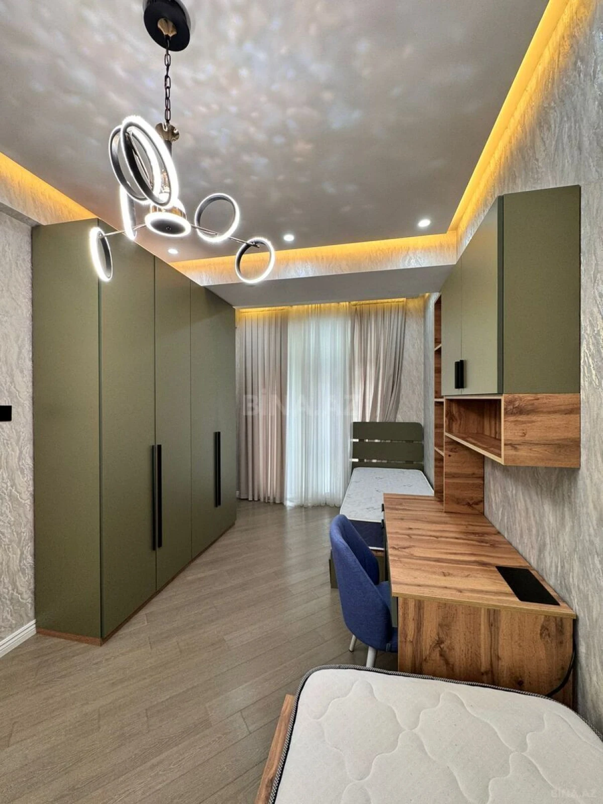 Kirayə verilir 3 otaqlı mənzil 105 m²