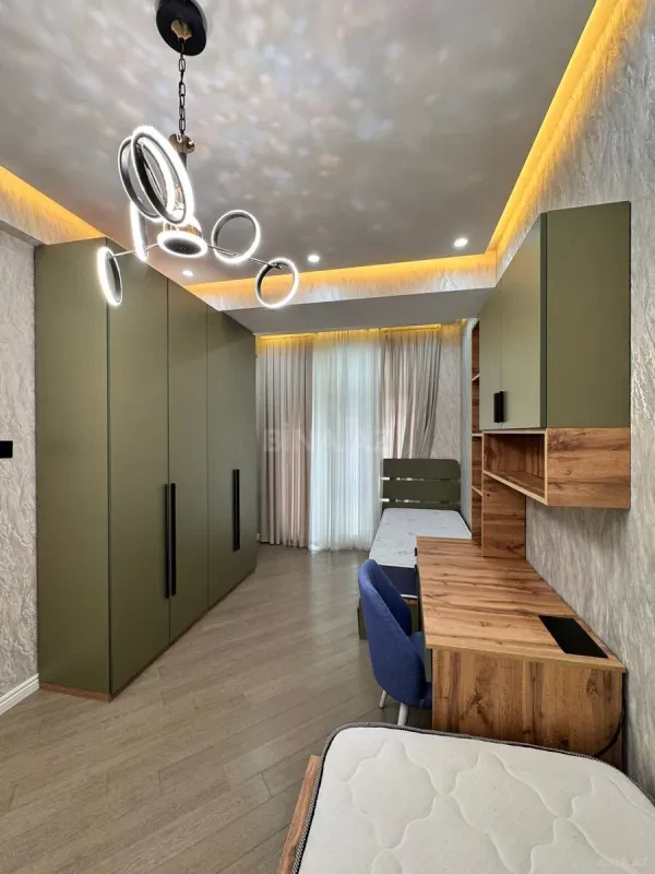 Kirayə verilir 3 otaqlı mənzil 105 m²