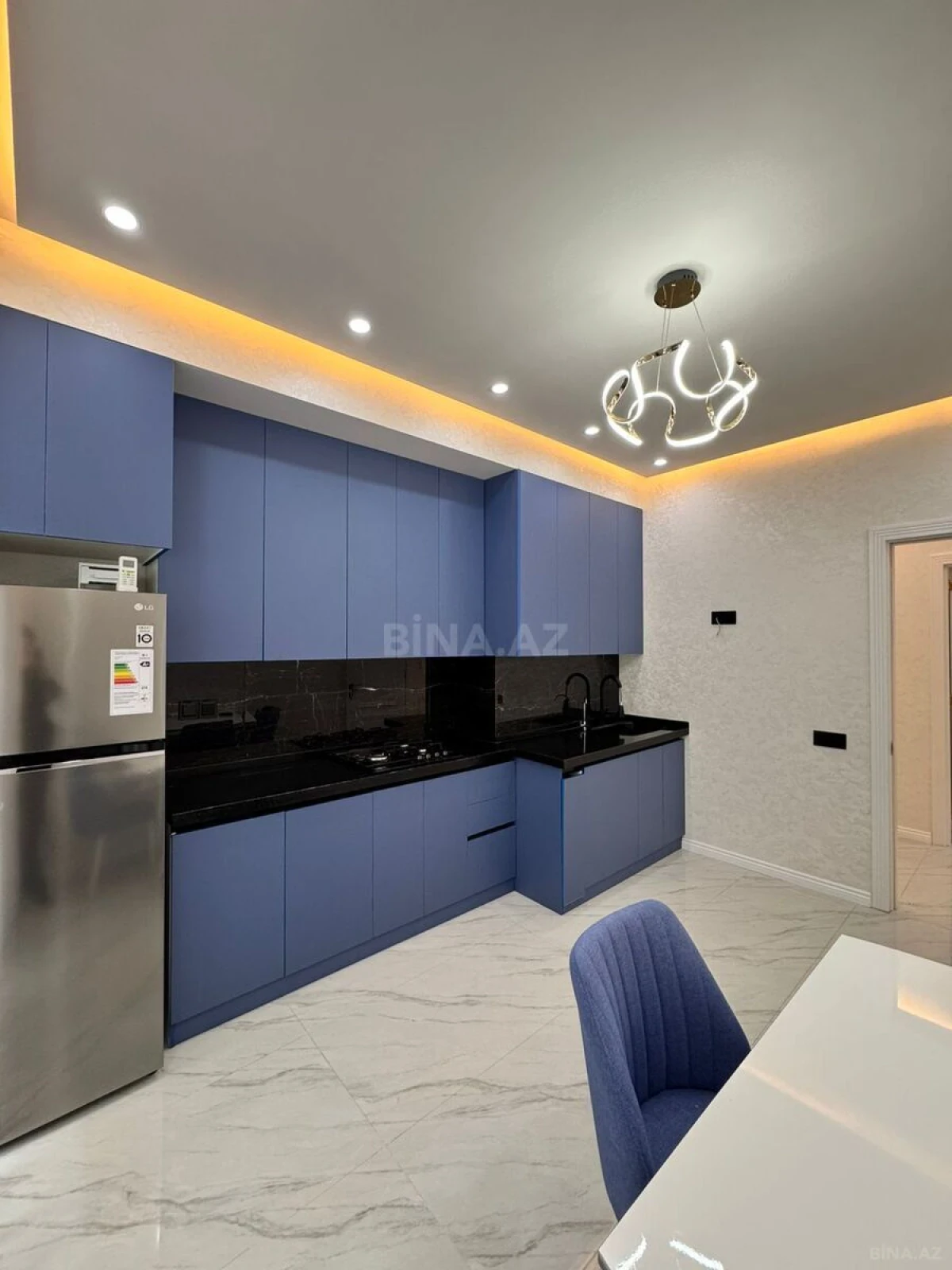 Kirayə verilir 3 otaqlı mənzil 105 m²
