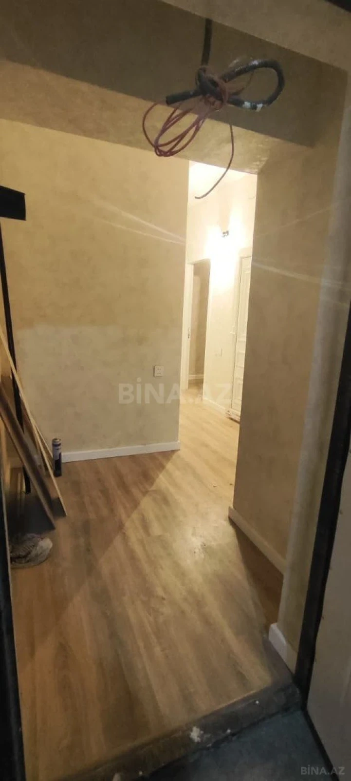 Satılır 2 otaqlı mənzil 74 m²