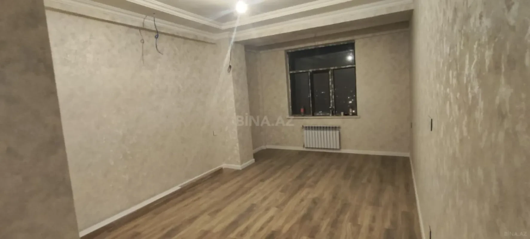 Satılır 2 otaqlı mənzil 74 m²