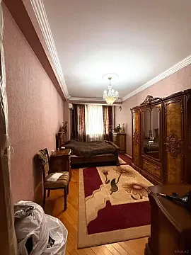 Satılır 4 otaqlı mənzil 165 m²